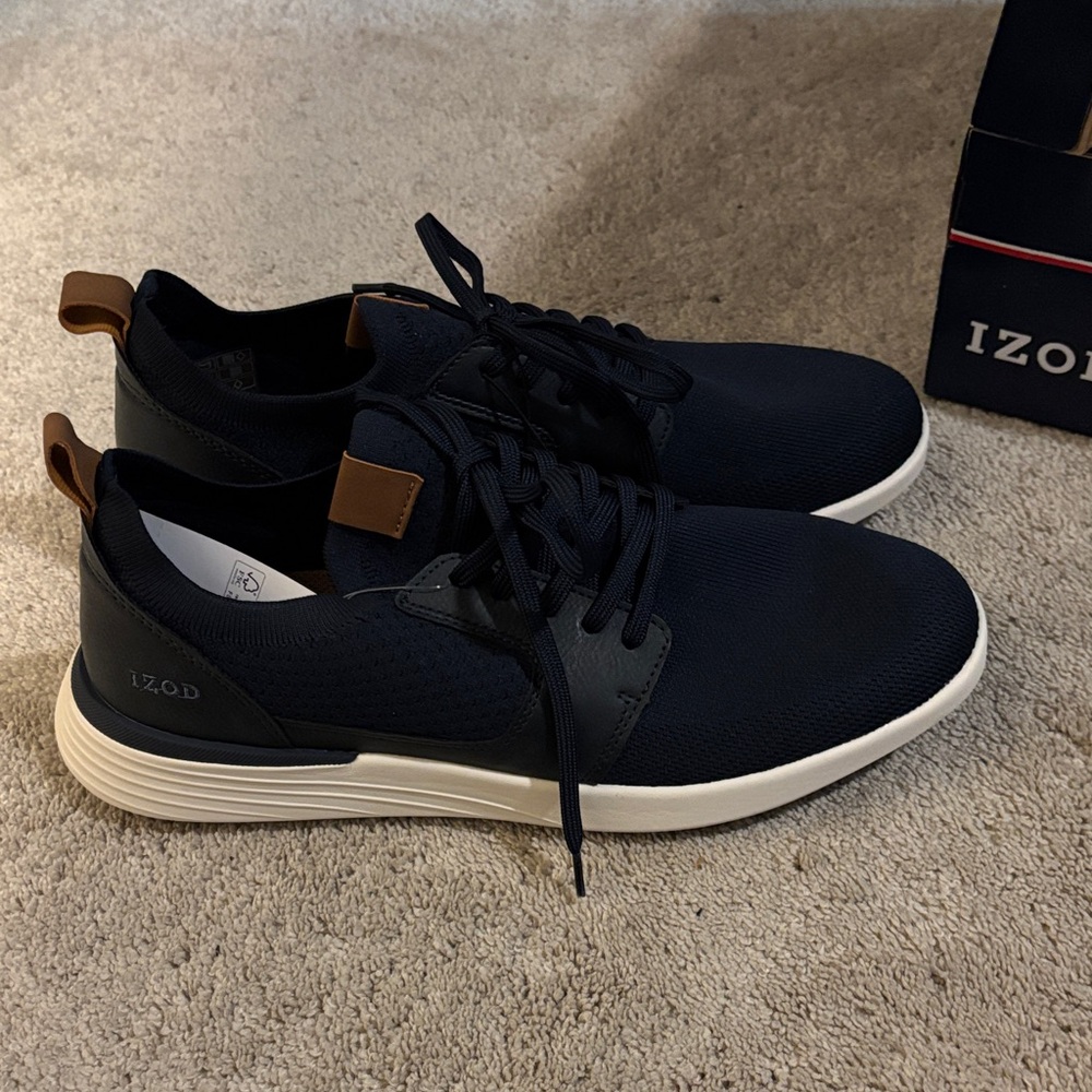 Izod Men's Navy and Tan Sneakers